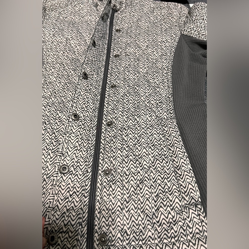 Merona Women’s Gray Medium Jacket with Pockets Inside & Out With Zipper & Snaps - Picture 12 of 12